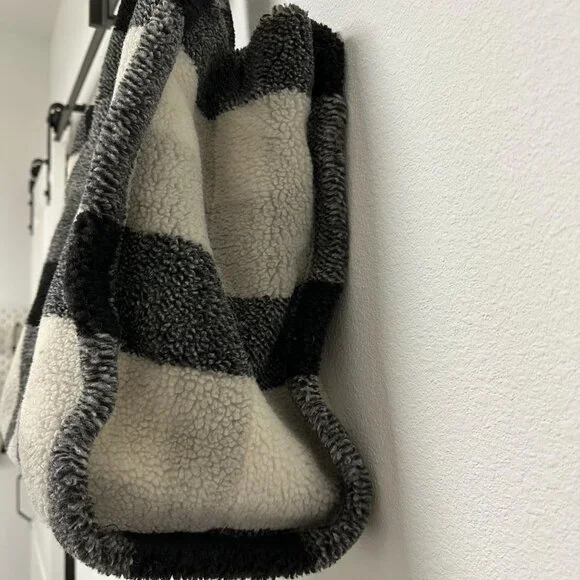 Stand Studio Lola Check Faux Fur Shearling Big Tote Shoulder Bag - Picture 14 of 16